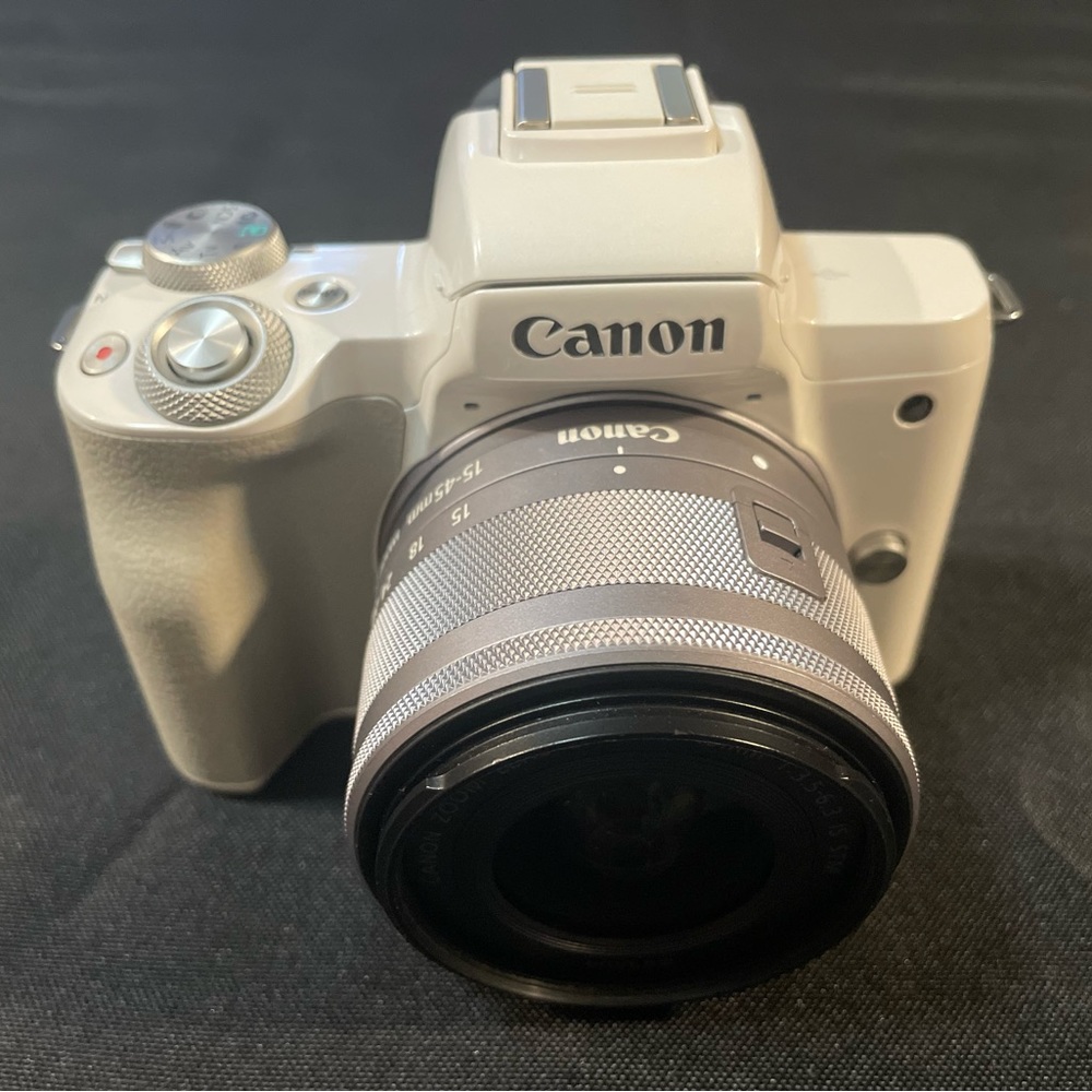 White Canon EOS M50 Mirrorless camera W/ 15mm-45mm lense